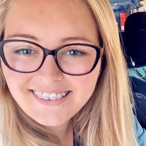 Meet your Posher, Lacey